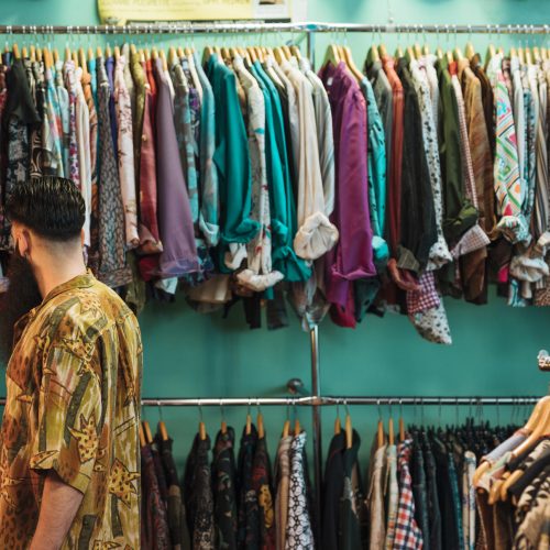 Brechós no Brasil: os estados que mais buscam moda sustentável